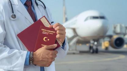 Hekim göçü iddialarına sayılarla yanıt: 234 bin hekimden 412’si yurt dışına çıktı