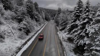 Karabük’te kar manzaraları dronla görüntülendi