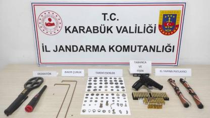 Karabük’te tarihi eser operasyonu: Antik heykel, sikkeler ve patlayıcı ele geçirildi