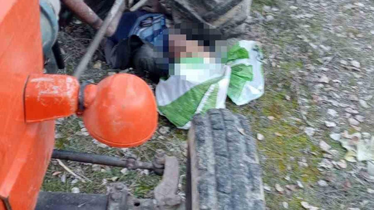 Mudurnu’da traktörün altında kalan sürücü yaralandı
