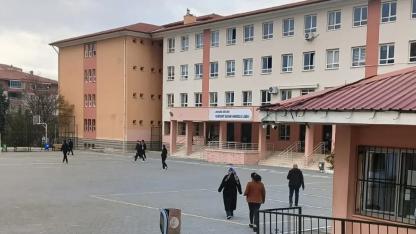 Tacizci öğretmen hakkında tutuklama kararı verildi: Cinsel organının fotoğrafını göndermiş