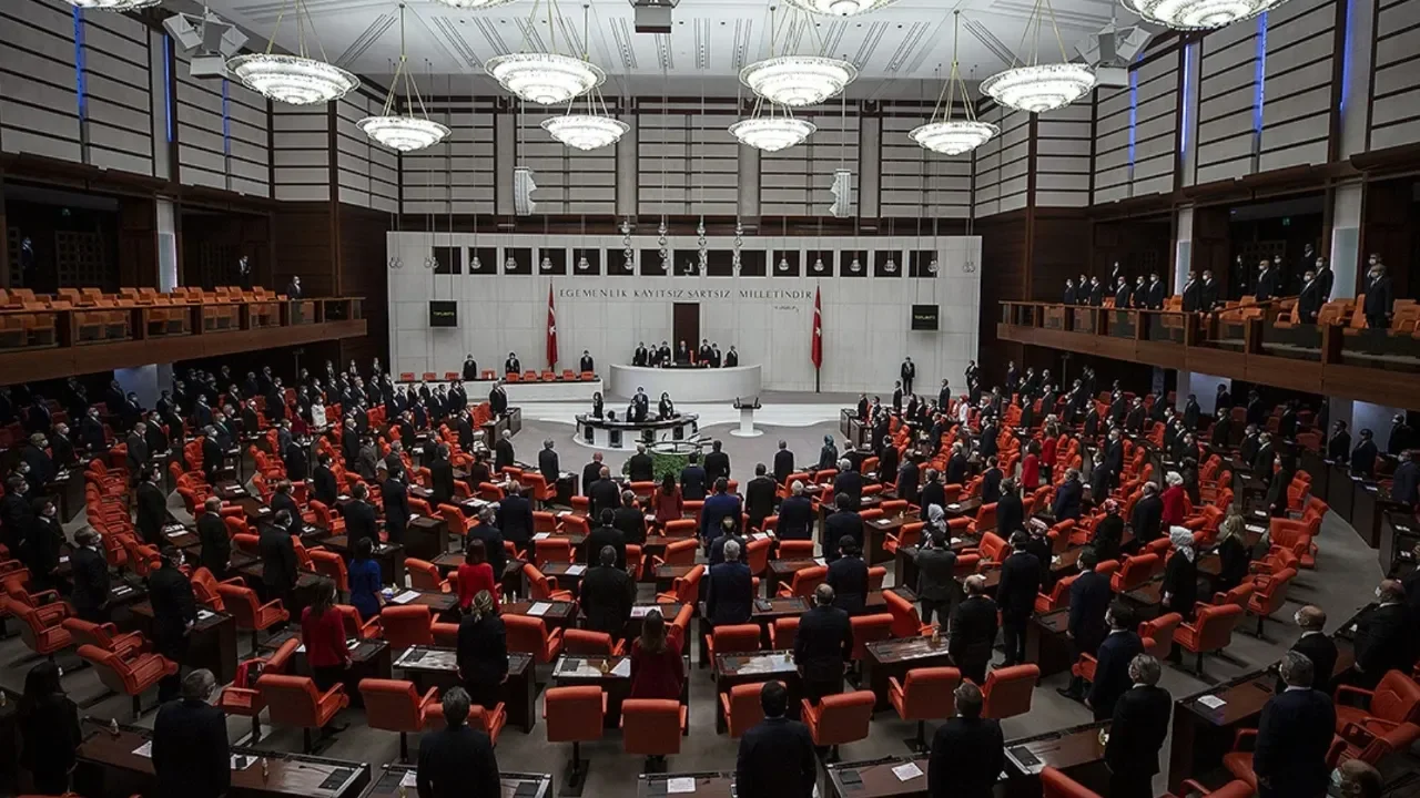 TBMM'de yoğun mesai: Bütçe maratonu bitiyor, sırada 11. Yargı Paketi var