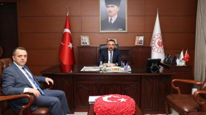 Vali Osman Hacıbektaşoğlu, İl Nüfus ve Vatandaşlık Müdürü Tolga Abalı’yı kabul etti