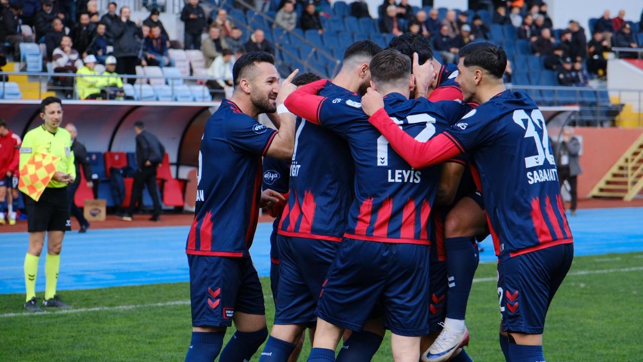 Zonguldakspor evinde güldü; Pazarspor’u 3-0 mağlup etti