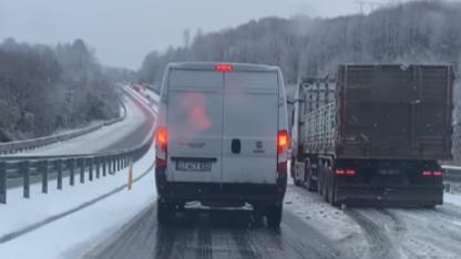 Zonguldak’ta Kar Mücadelesi: Kapanan İstanbul Yolu Yeniden Ulaşıma Açıldı