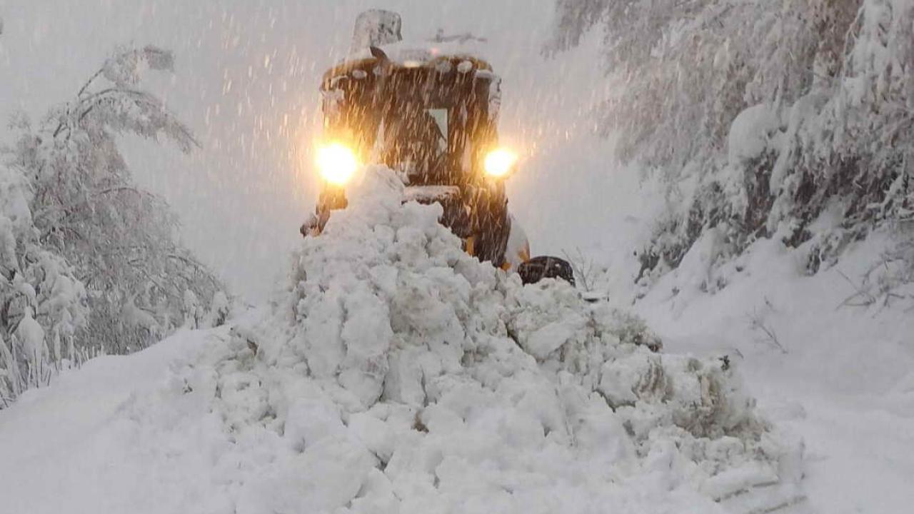 Zonguldak'ta Kar Raporu: 53 Köy Yolu Ulaşıma Kapandı