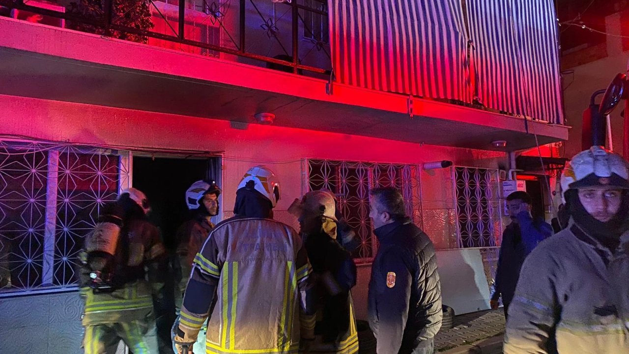 İzmir Buca'da ev yangını: 1 ölü!