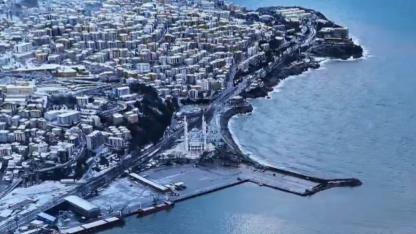 Kömür Kentin Beyaz Rüyası: Zonguldak Limanı'ndan Kartpostallık Kış Manzaraları