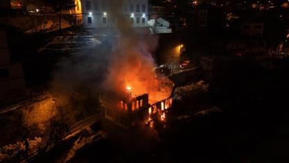 Safranbolu'da 200 yılık tarihi konak alevlere teslim oldu