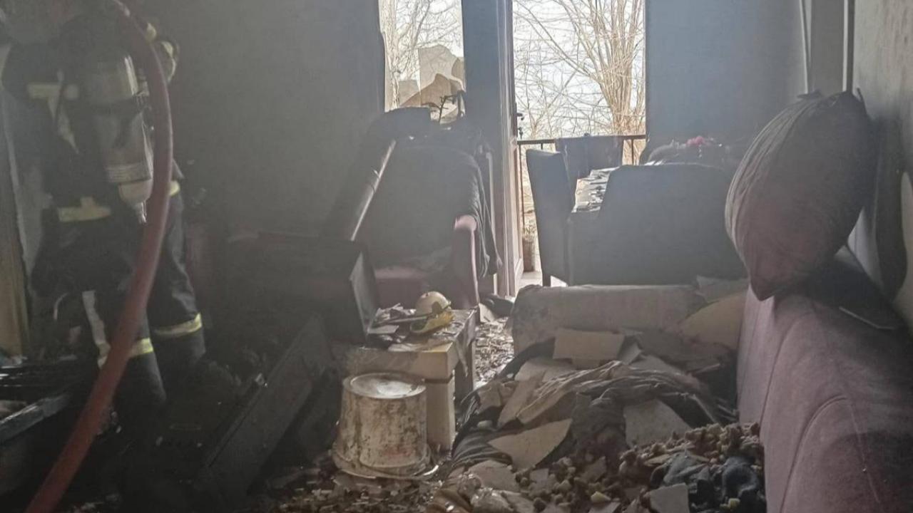 Zonguldak'ta Korkutan ev yangını; 1 kişi hastaneye kaldırıldı