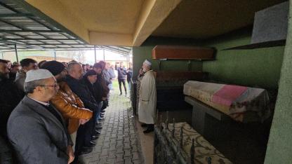 Gebzede'ki servis kazasında ölen Elanur Zonguldak'ta defnedildi
