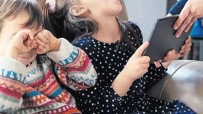 15 yaş altına sosyal medya düzenlemesi geliyor... Doğum ve babalık izinleri artıyor!