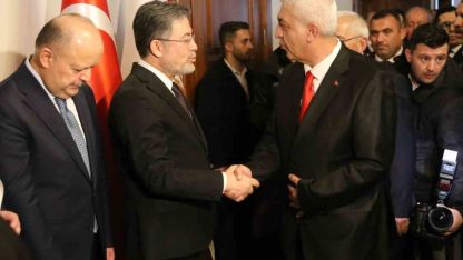 Bakan Yumaklı memleketi Kastamonu’da vatandaşlarla bayramlaştı