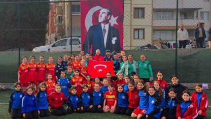 Milli Takımlar Kaleci Departmanı Koordinatörü Alper Boğuşlu Bilecik Kolej Spor Kulübünü ziyaret etti