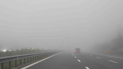 TEM Otoyolu Düzce geçişinde yoğun sis etkili oluyor