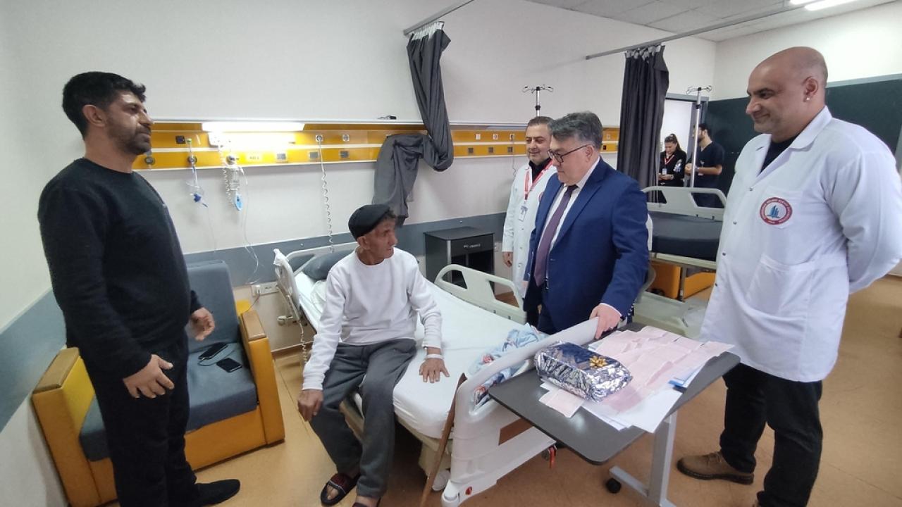 BEUN Rektörü Özölçer’den Bayramda Ziyareti: Hastalar ve Sağlık Çalışanlarıyla Bayramlaştı