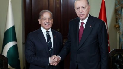 Cumhurbaşkanı Erdoğan, Şahbaz Şerif'le görüştü.. Erdoğan'ın barış diplomasisi sürüyor