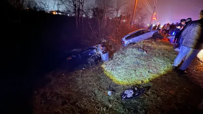 Düzce’de iki otomobil çarpıştı: 6 yaralı