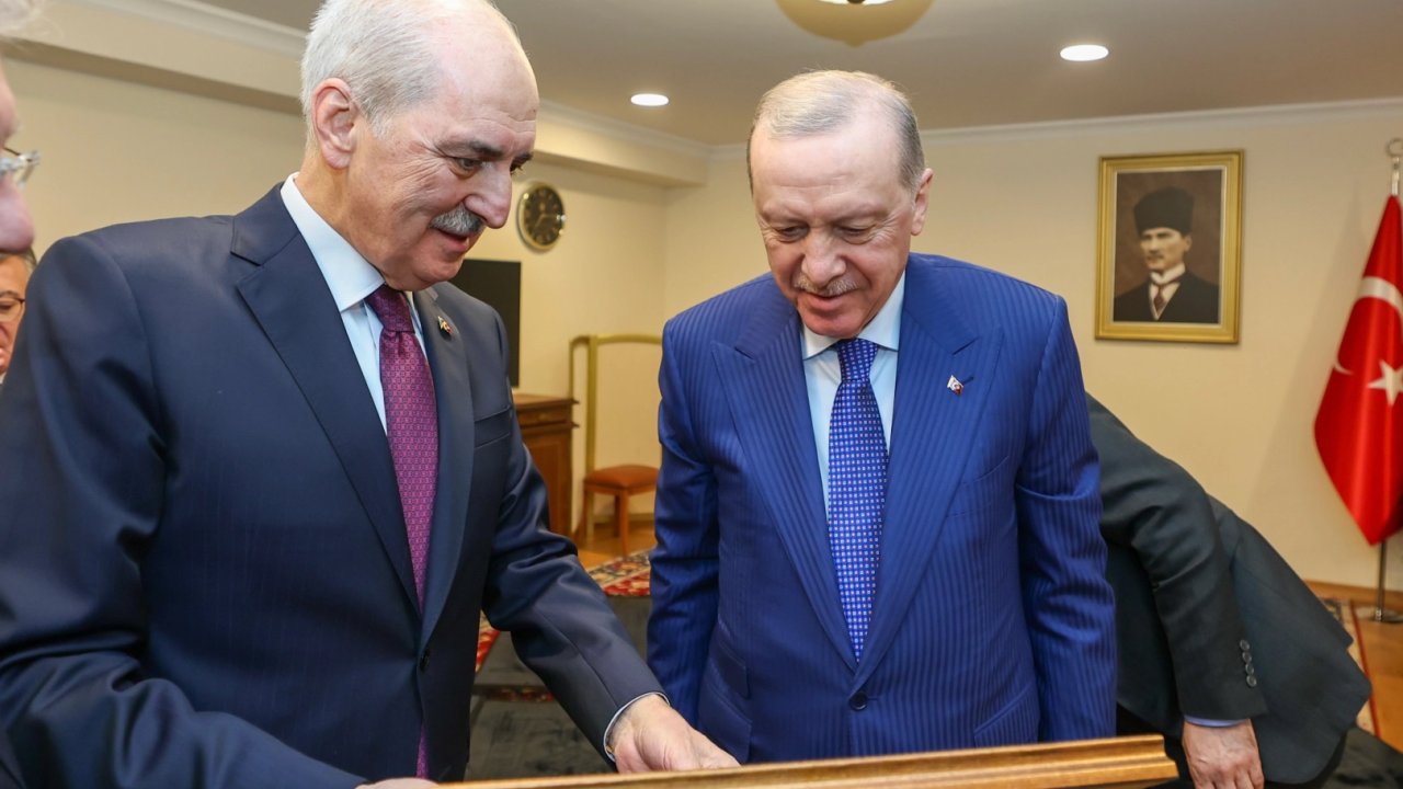 TBMM'de nostaljik fotoğraf hediyesi