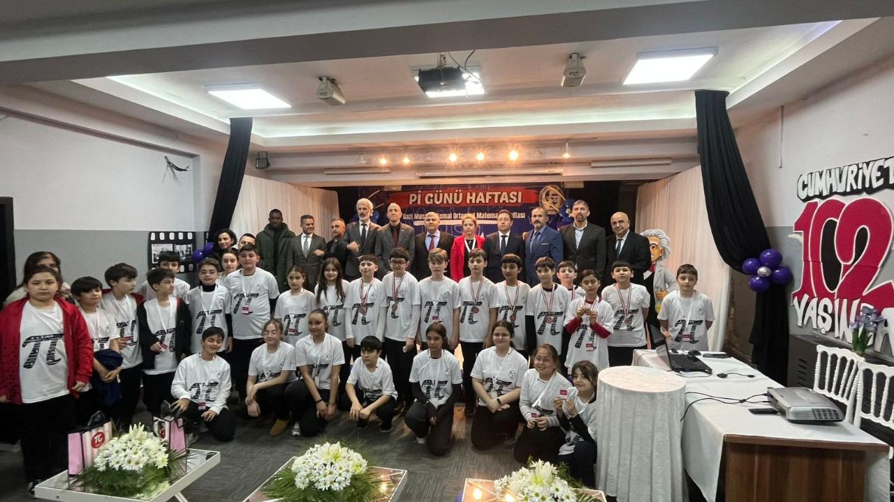 Zonguldak'ta Gazi Mustafa Kemal Ortaokulu'nda Pi Günü kutlandı