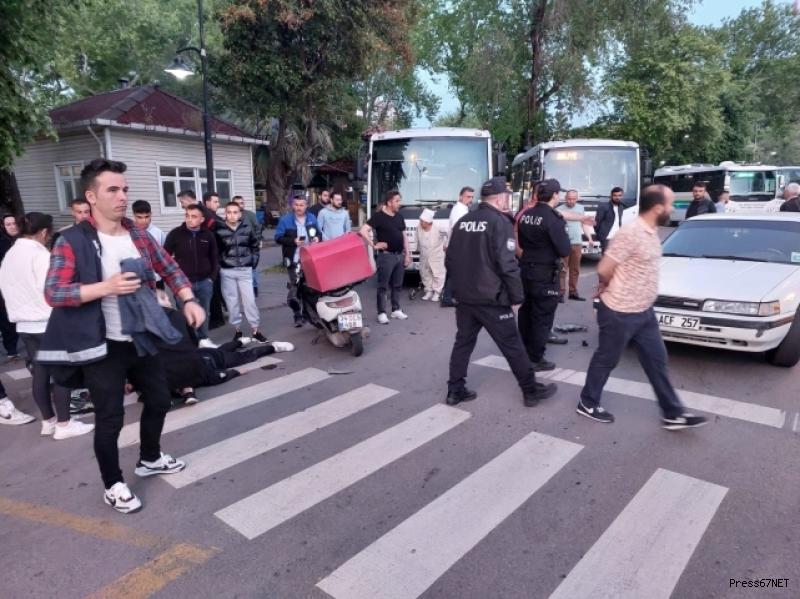 Otomobil, moto kuryeye çarptı 2