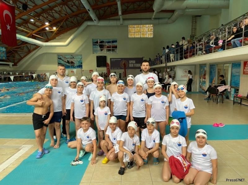 Çaycuma ilçesi yüzmede ödül tutulması yaşadı 2