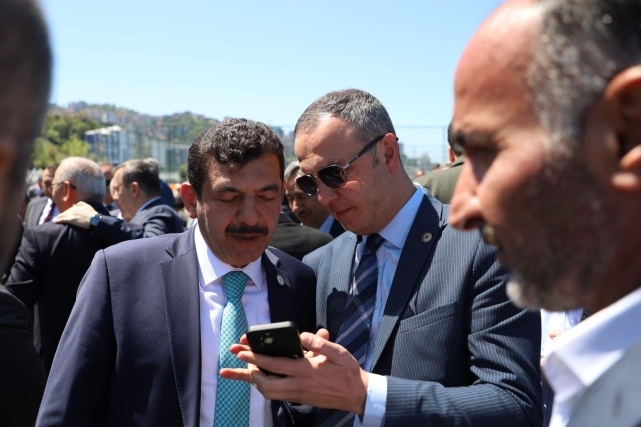 AK Parti'den 670 AK ekiple Kozlu'ya çıkarma! 11