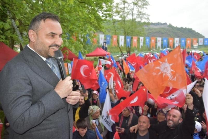 Tıskaoğlu, "Bu sevginin yazamayacağı hiçbir tarih yok" 1