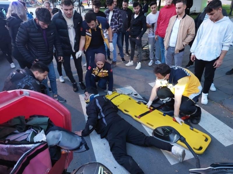 Otomobil, moto kuryeye çarptı 3