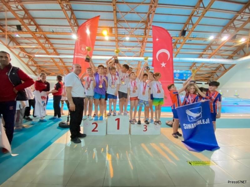 Çaycuma ilçesi yüzmede ödül tutulması yaşadı 5