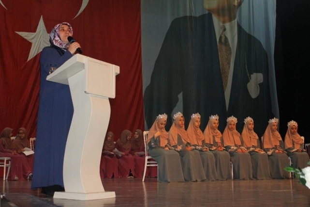 8 Hafize öğrenciye İcazet ve Taç giyme töreni yapıldı 2