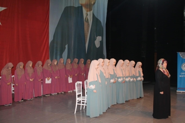 8 Hafize öğrenciye İcazet ve Taç giyme töreni yapıldı 1