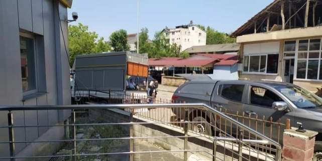 Yağmur yağdı, PTT Şubesi kapandı.. Ne zaman açılacak bilinmiyor! 1