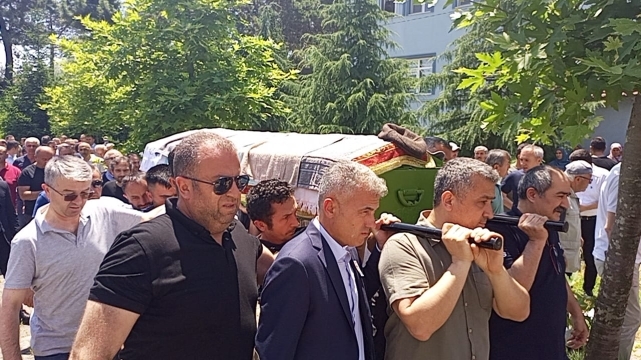 Mısırlı, son yolculuğuna uğurlandı 1