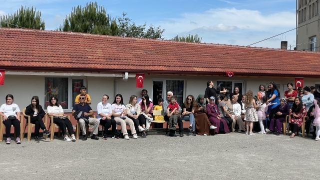 Çömlekçi İlkokulu'nda pilav şenliği 6