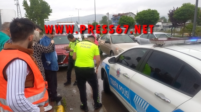 Aynı yolda 3 ayrı kaza meydana geldi! 1