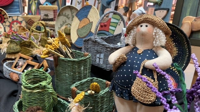 Bu sergide atık malzemeler yeniden hayat buldu 2