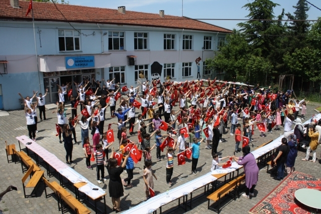 'Kültürümüzü Tanıtıyoruz' projesiyle öğrenciler, veliler ve yöre halkı doyasıya eğlendiler 3