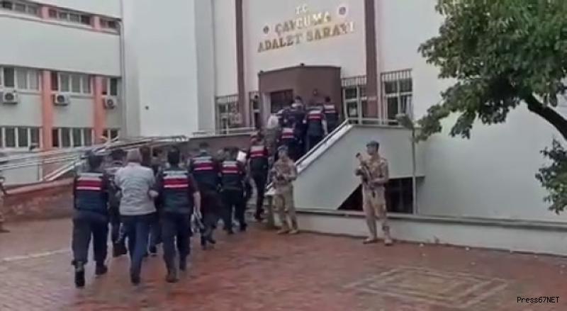 Jandarmadan tarihi operasyon! 9 ilde 20 kişi gözaltına alındı 5