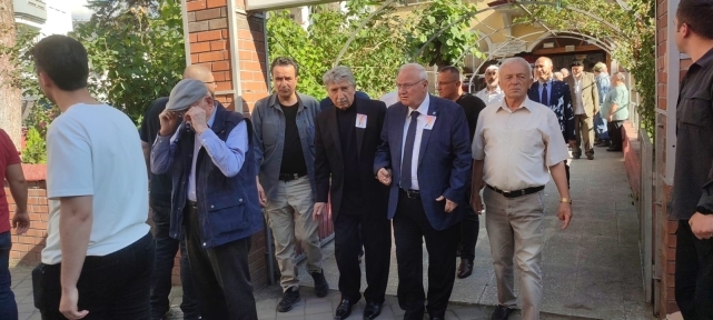 Halise Çanakçı gözyaşları arasında defnedildi 2