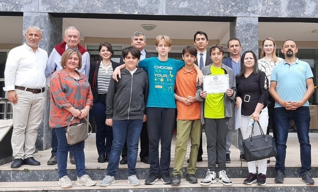 Mimar Sinan Ortaokulu Matematik ödüllerini aldı 3