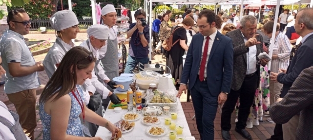 Nuran-Celal Gülşen MTAL'in sergisi yoğun ilgi gördü 4