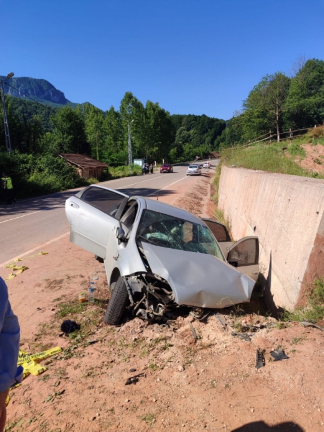 Baba, anne ve oğlu gözyaşları arasında defnedildi 1