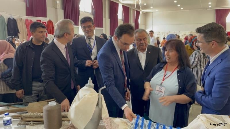 Perşembe'de 'Hayat Boyu Öğrenme Haftası' kutlandı   6