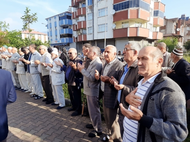 Hacı adayları uğurlandı 2