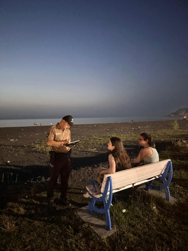 Uygulamada 223 şahıs ve 156 araç kontrol edildi 3