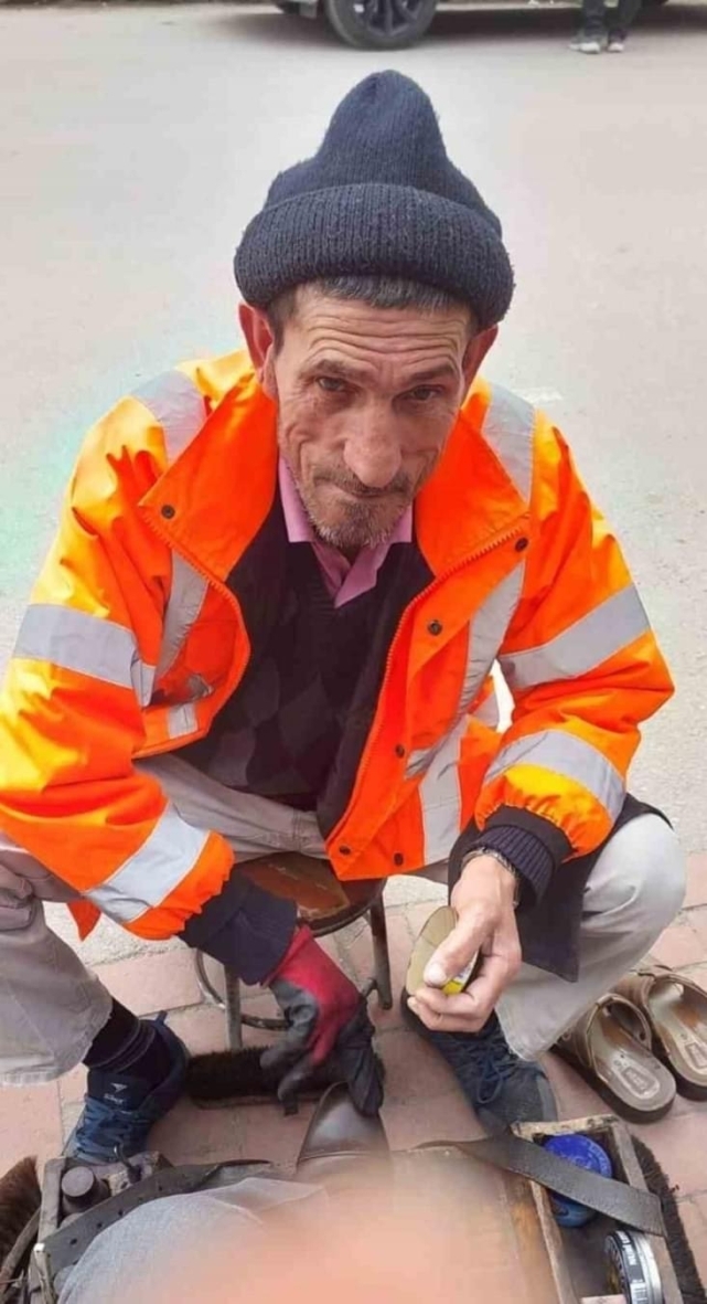 Cesedi bulunan ayakkabı boyacısı denfnedildi 2