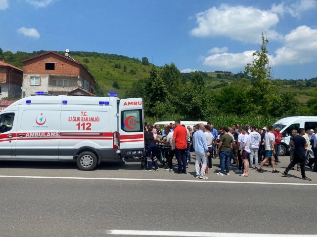 Yolun karşısına geçmeye çalıştı, araç çarptı 1