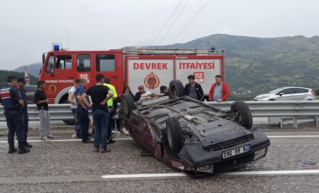 İki otomobil kazaya karıştı 1'i bebek 8 kişi yaralandı 1