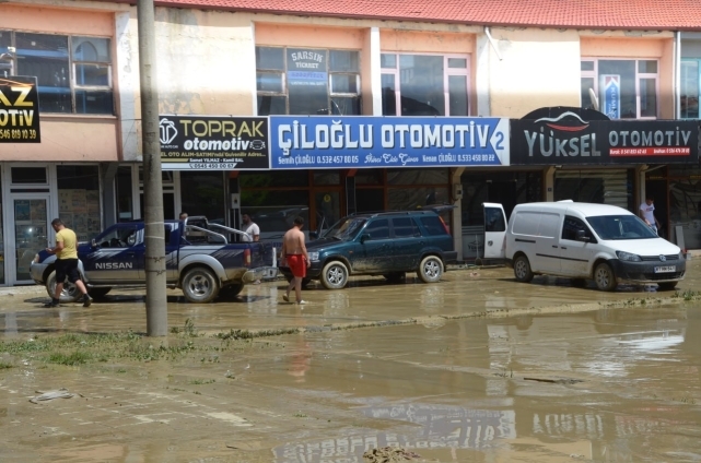 Çaycuma’da selin vurduğu galerici esnafından belediyeye tepki 6